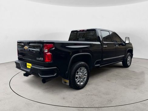 Used 2024 Chevrolet Silverado 3500 High Country w/ High Country Premium Package AWD/4WD image 5