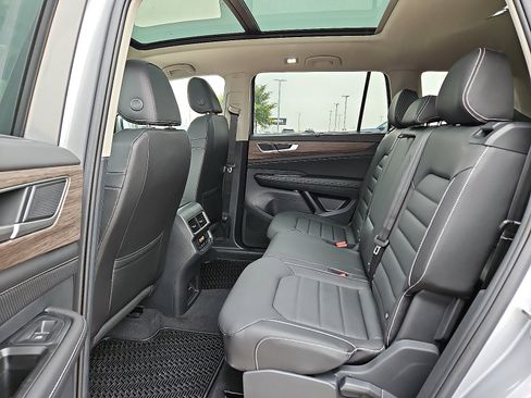 New 2026 Volkswagen Atlas SEL image 11