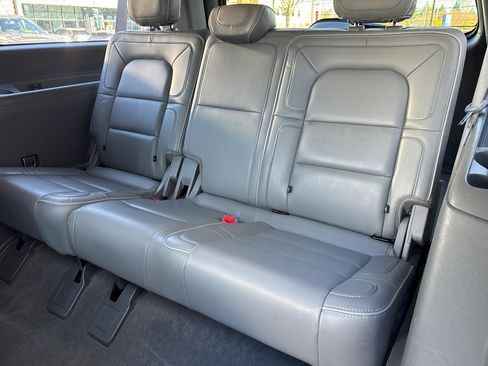Used 2019 Lincoln Navigator L Reserve image 15