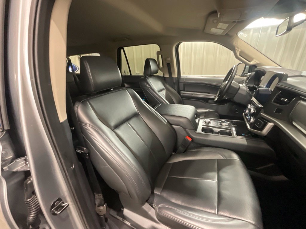 Used 2024 Ford Expedition Max XLT AWD/4WD image 14