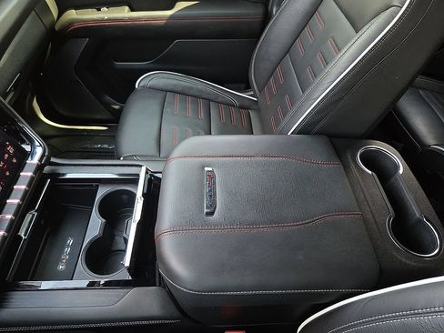 Used 2025 GMC Yukon AT4 Ultimate AWD/4WD image 20