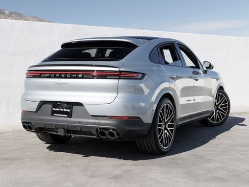 New 2025 Porsche Cayenne S AWD/4WD image 7
