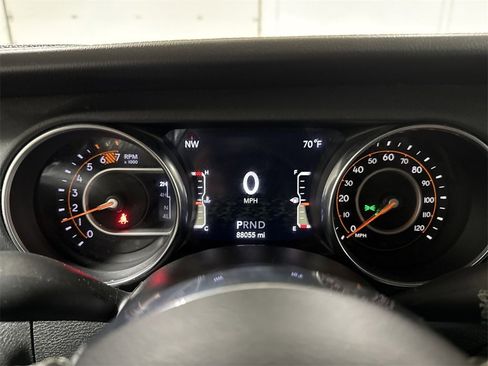 Used 2020 Jeep Wrangler Unlimited Sahara image 14