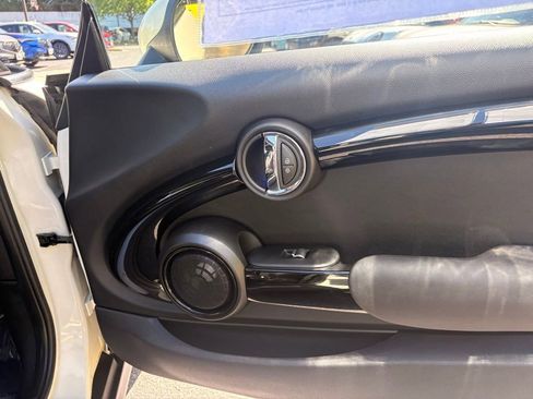 Used 2018 MINI Cooper S image 21