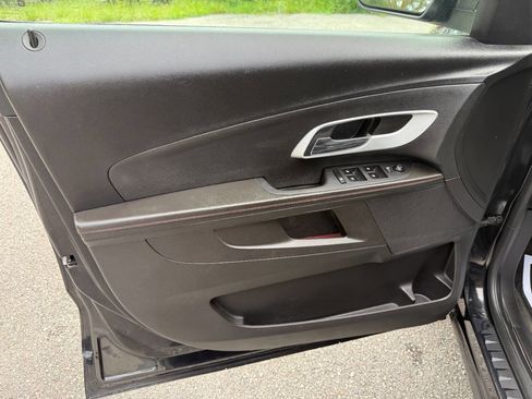 Used 2011 Chevrolet Equinox LT w/ Driver Convenience Package image 39