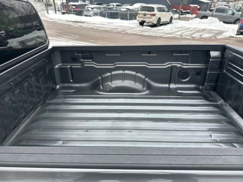 Used 2022 Nissan Frontier S image 23