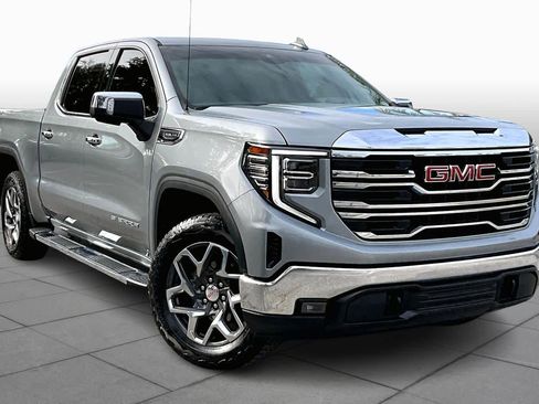 Used 2023 GMC Sierra 1500 SLT w/ SLT Premium Package AWD/4WD image 4