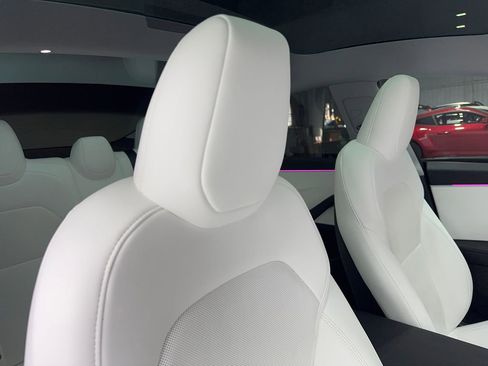 Used 2025 Tesla Model 3 Long Range image 43