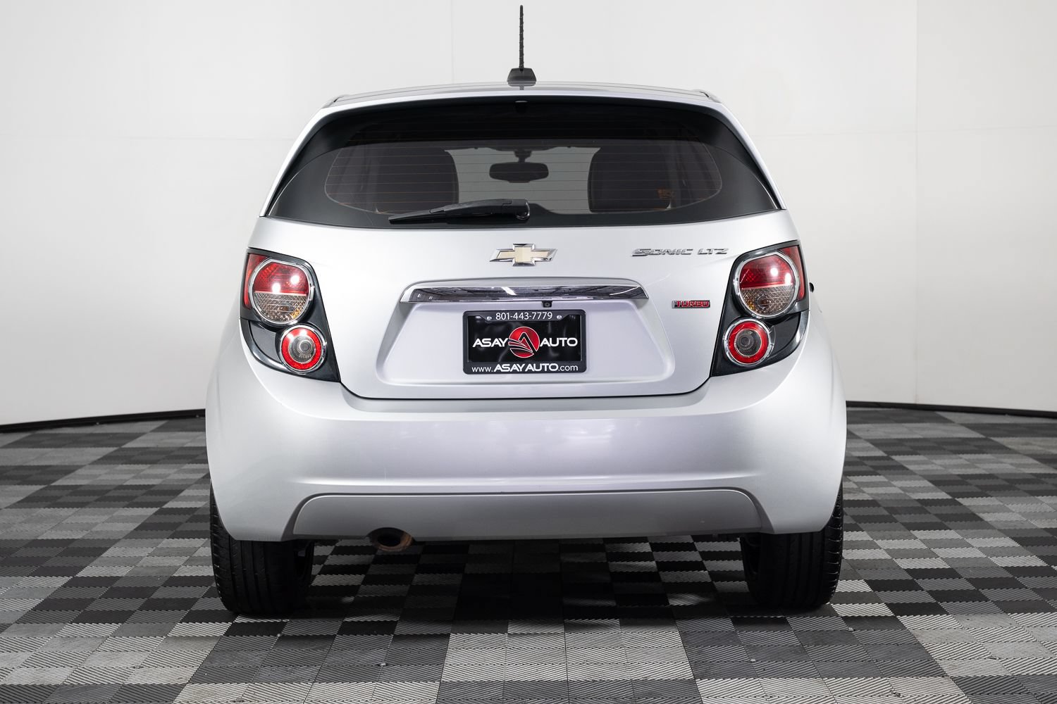 Used 2015 Chevrolet Sonic LTZ FWD image 6