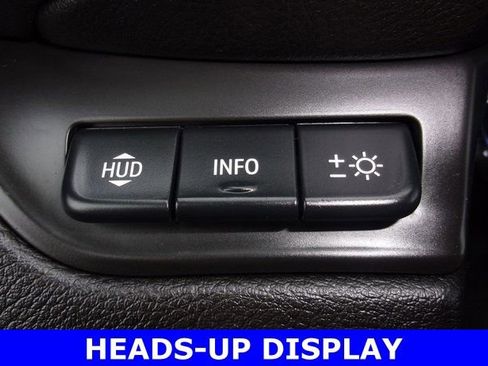 Used 2020 Cadillac Escalade Premium Luxury AWD/4WD image 7