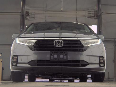 Used 2023 Honda Odyssey Touring image 3