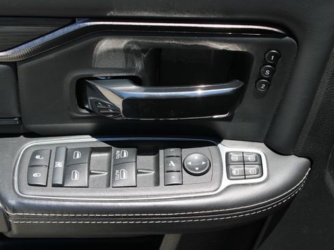 Used 2024 RAM 2500 Rebel w/ Safety Group AWD/4WD image 32