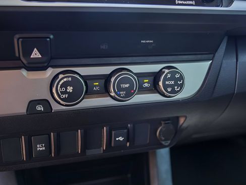 Used 2021 Toyota Tacoma SR w/ SR Convenience Package RWD image 21