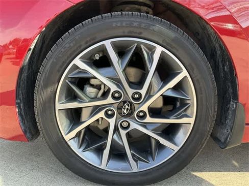 Used 2020 Hyundai Elantra Limited w/ Ultimate Package 03 image 12