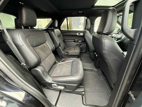 Used 2024 Ford Explorer ST-Line w/ Class IV Trailer Tow Package image 38