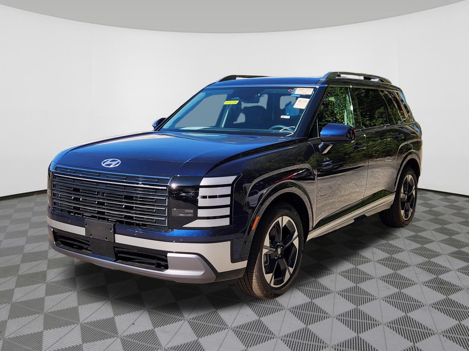 Certified 2026 Hyundai Palisade Limited AWD/4WD image 2