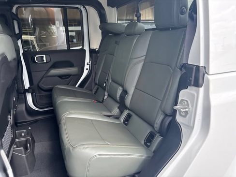 New 2026 Jeep Gladiator Mojave AWD/4WD image 9