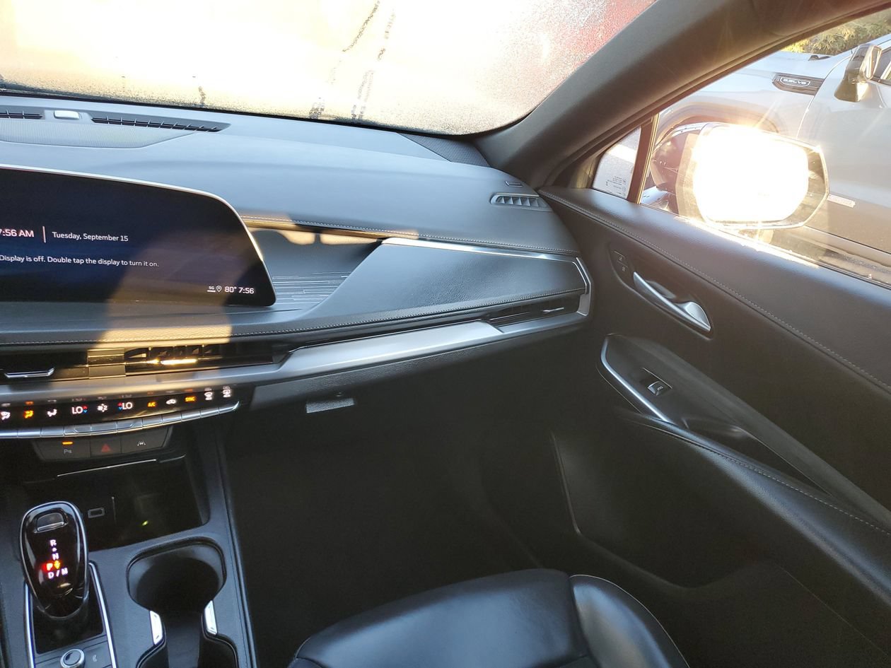 Used 2025 Cadillac XT4 Premium Luxury FWD image 14