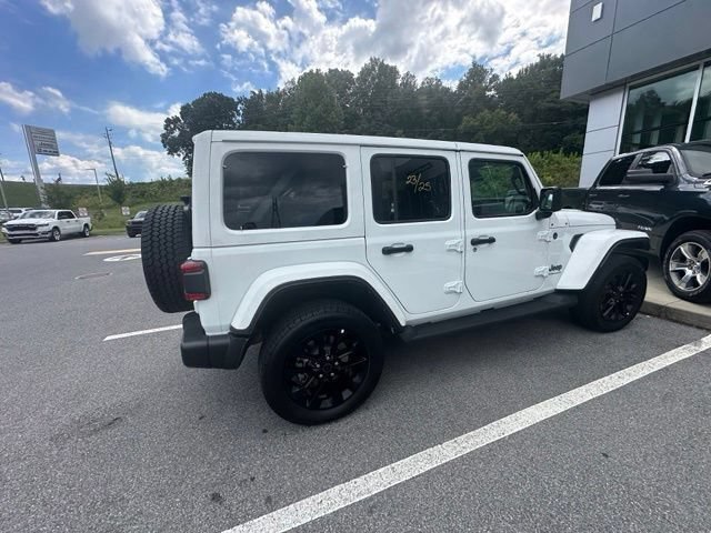 Used 2025 Jeep Wrangler Unlimited Sahara AWD/4WD image 31