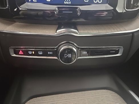Used 2021 Volvo XC60 T5 Inscription image 14