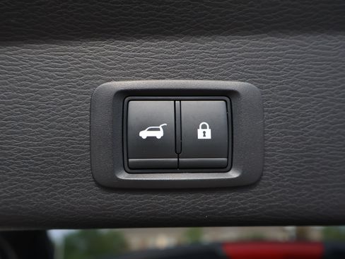 Used 2025 Mitsubishi Outlander SE FWD image 9