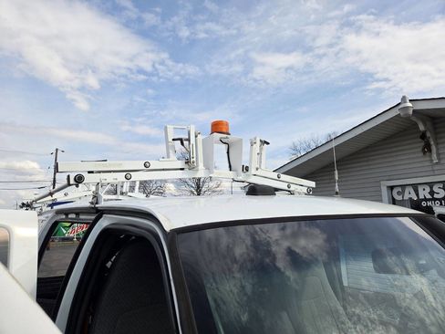 Used 2013 Chevrolet Express 2500 image 22