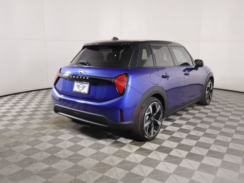 New 2026 MINI Cooper 4-Door Hardtop image 5