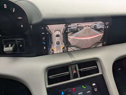 Used 2025 Porsche Taycan image 18