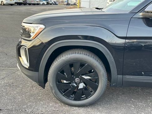 New 2026 Volkswagen Atlas SE image 7