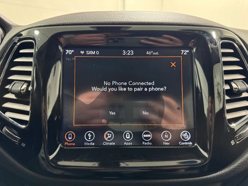 Used 2018 Jeep Compass Limited w/ Navigation Group image 16