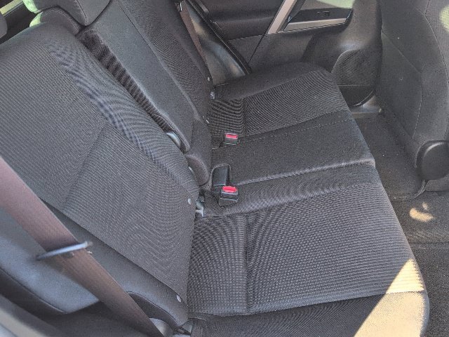 Used 2016 Toyota RAV4 LE AWD/4WD image 11