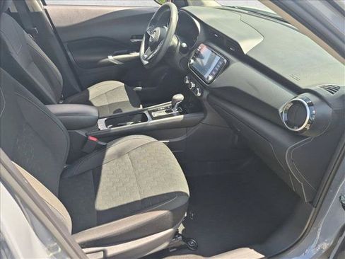 Used 2024 Nissan Kicks SV FWD image 19