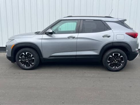 Used 2023 Chevrolet TrailBlazer LT image 3