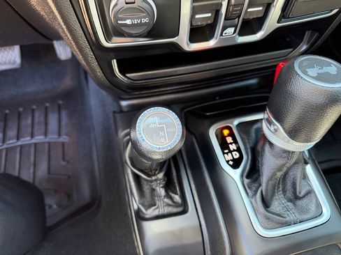 Used 2020 Jeep Wrangler Unlimited Sport S AWD/4WD image 23