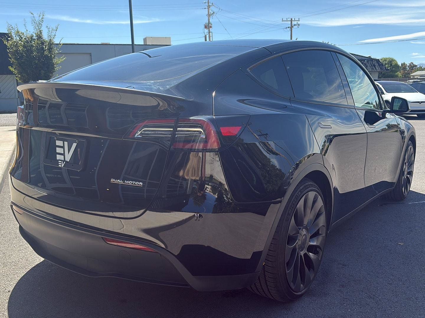Used 2023 Tesla Model Y Performance AWD/4WD image 8