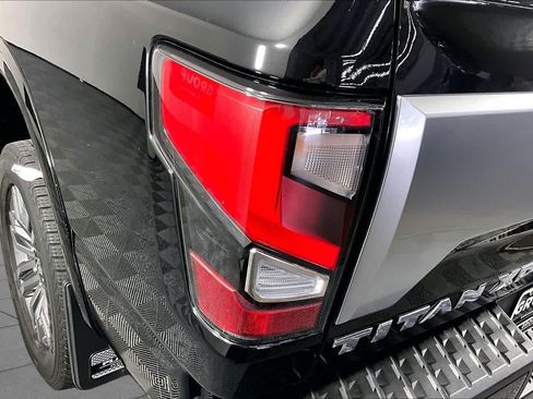 Used 2024 Nissan Titan Platinum Reserve w/ Moonroof Package AWD/4WD image 28