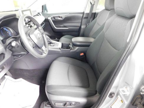 Used 2024 Toyota RAV4 XLE image 14