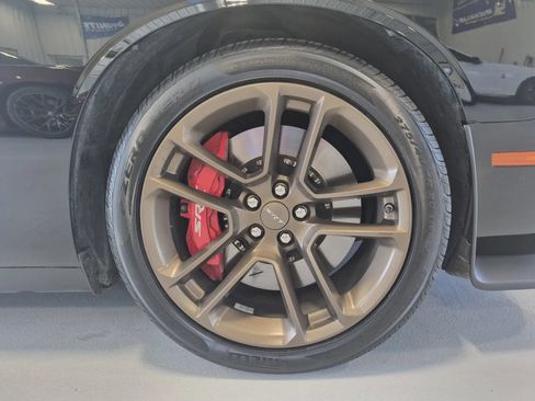 Used 2022 Dodge Challenger SRT Hellcat w/ Plus Package RWD image 38
