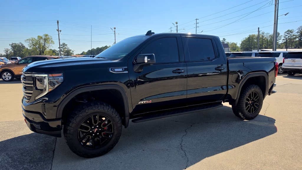 Used 2026 GMC Sierra 1500 AT4 w/ AT4 Premium Package AWD/4WD image 3