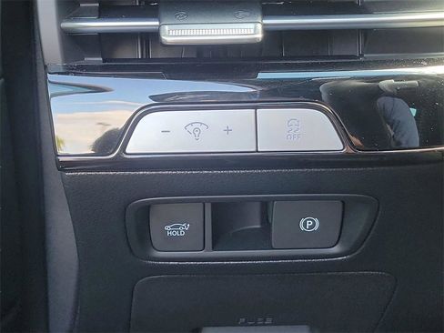 Used 2025 Genesis G80 2.5T Sport Prestige image 18