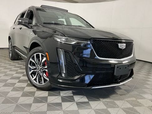 Certified 2025 Cadillac XT6 Sport w/ Technology Package AWD/4WD image 43