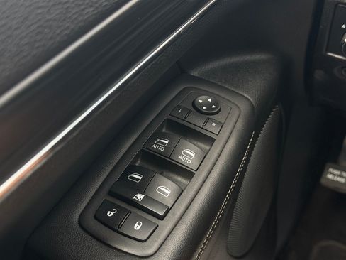 Used 2020 Jeep Grand Cherokee High Altitude AWD/4WD image 18