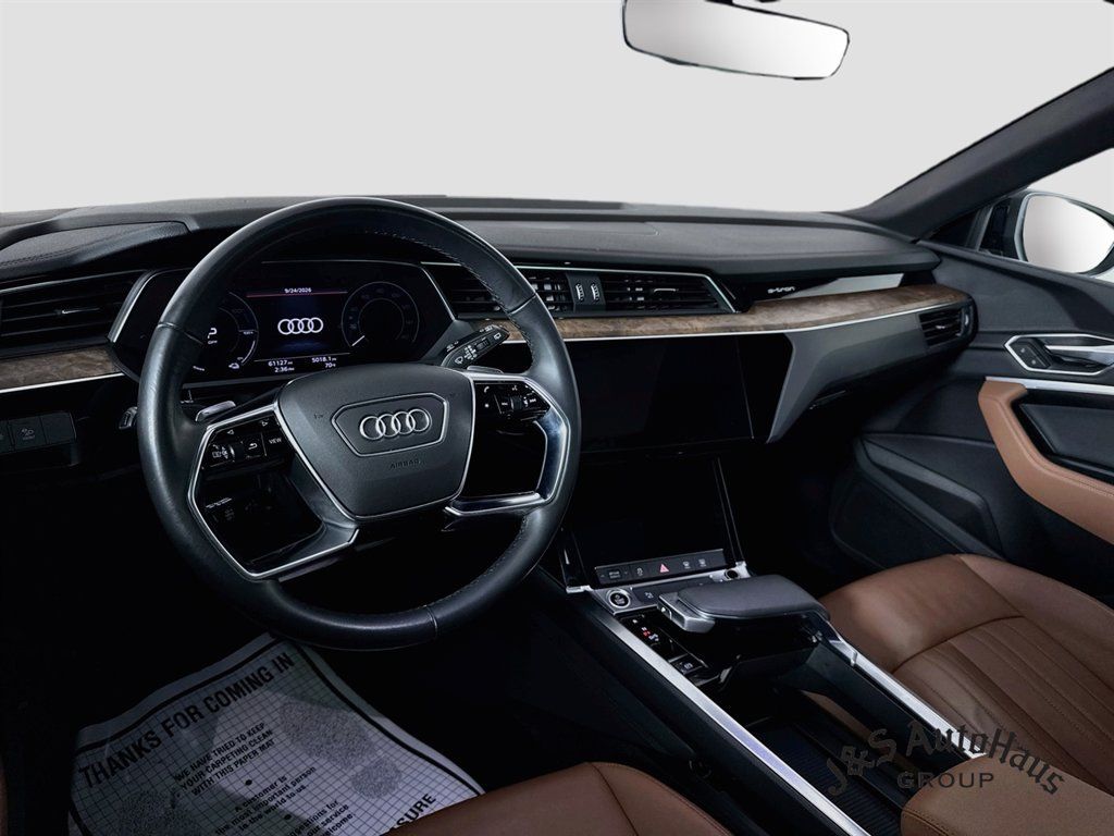 Used 2022 Audi e-tron Premium AWD/4WD image 30