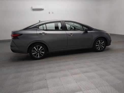 Used 2021 Nissan Versa SV image 10