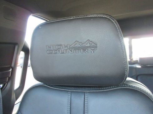 Used 2023 Chevrolet Silverado 2500 High Country w/ Z71 Off-Road Package image 43