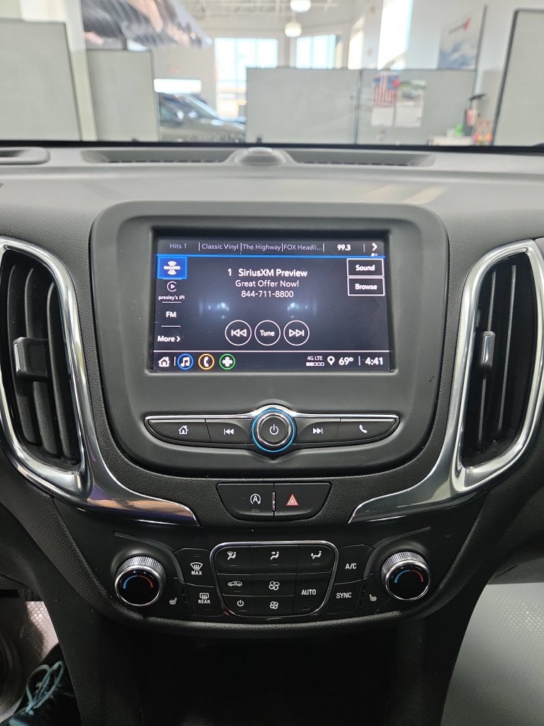 Used 2024 Chevrolet Equinox LT AWD/4WD image 36