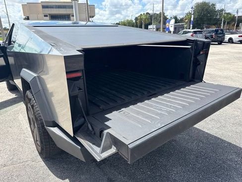 Used 2025 Tesla Cybertruck AWD Crew Cab image 22