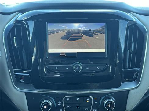 Used 2023 Chevrolet Traverse LS image 11