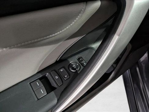 Used 2018 Honda Civic EX-L image 11