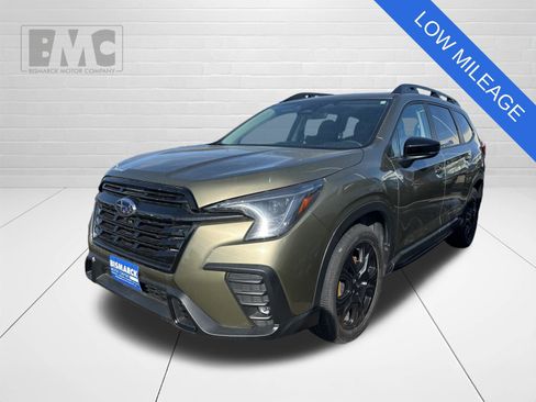 Used 2025 Subaru Ascent Bronze Edition AWD/4WD image 1
